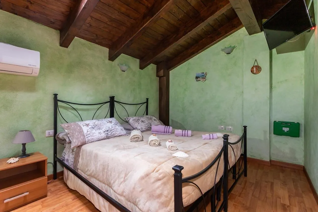 Affittacamere Shardana Cabras Bed and breakfast
